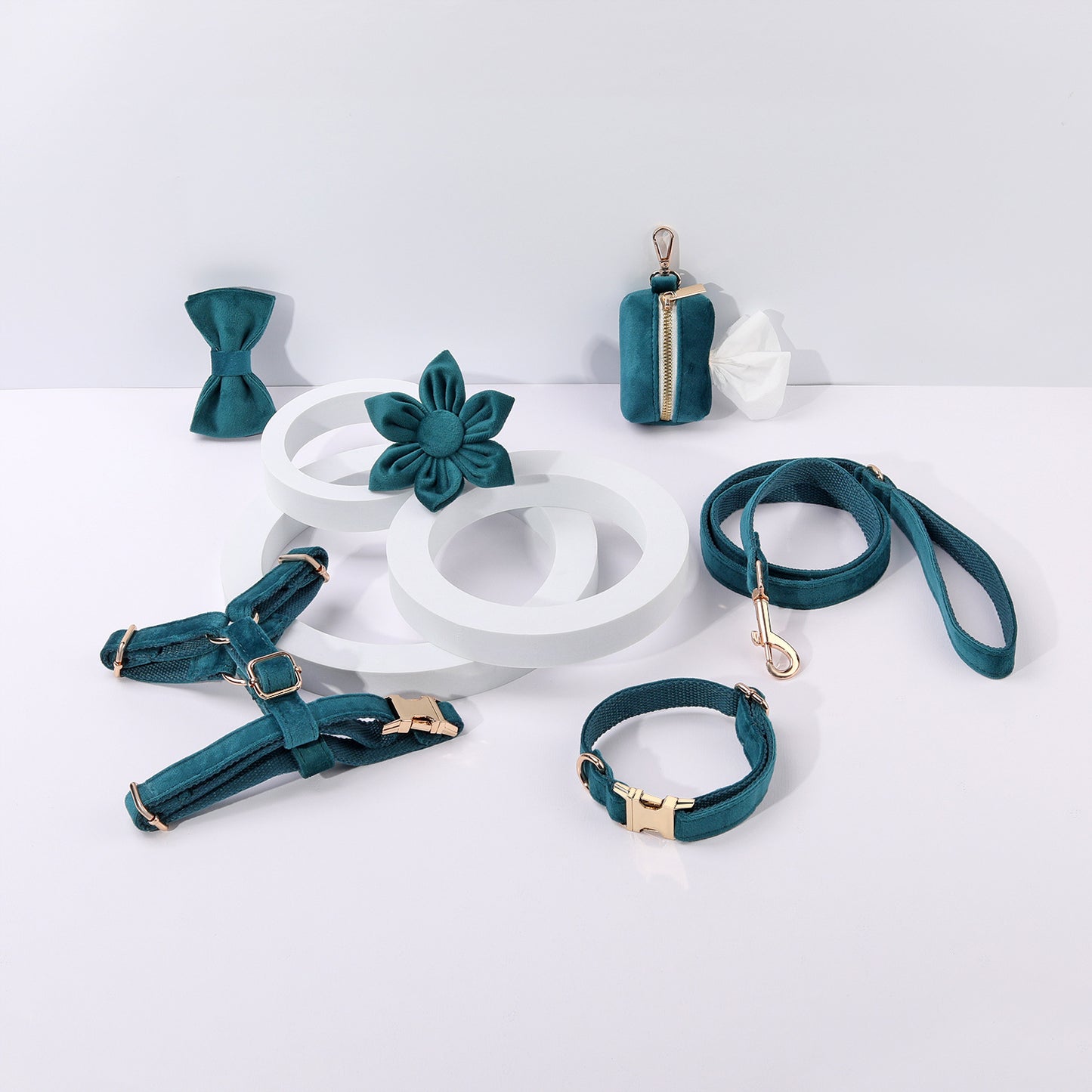Hondentuigje met Lijn en Halsband Set - 6-delig - Inclusief Poepzakhouder & Strik