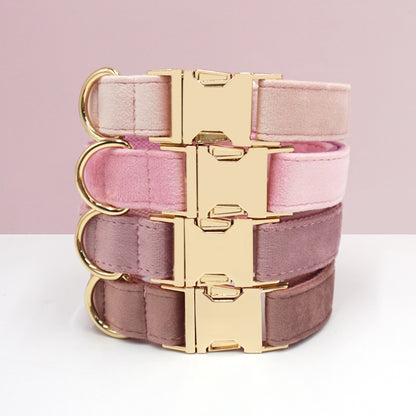 Velvet Halsband met Gegraveerde Gesp