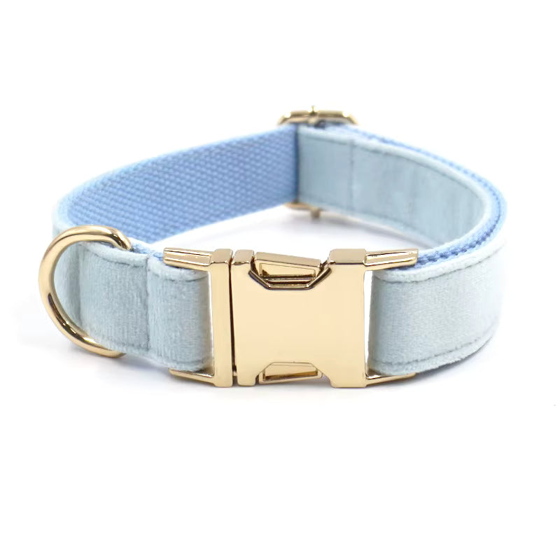 Velvet Halsband met Gegraveerde Gesp