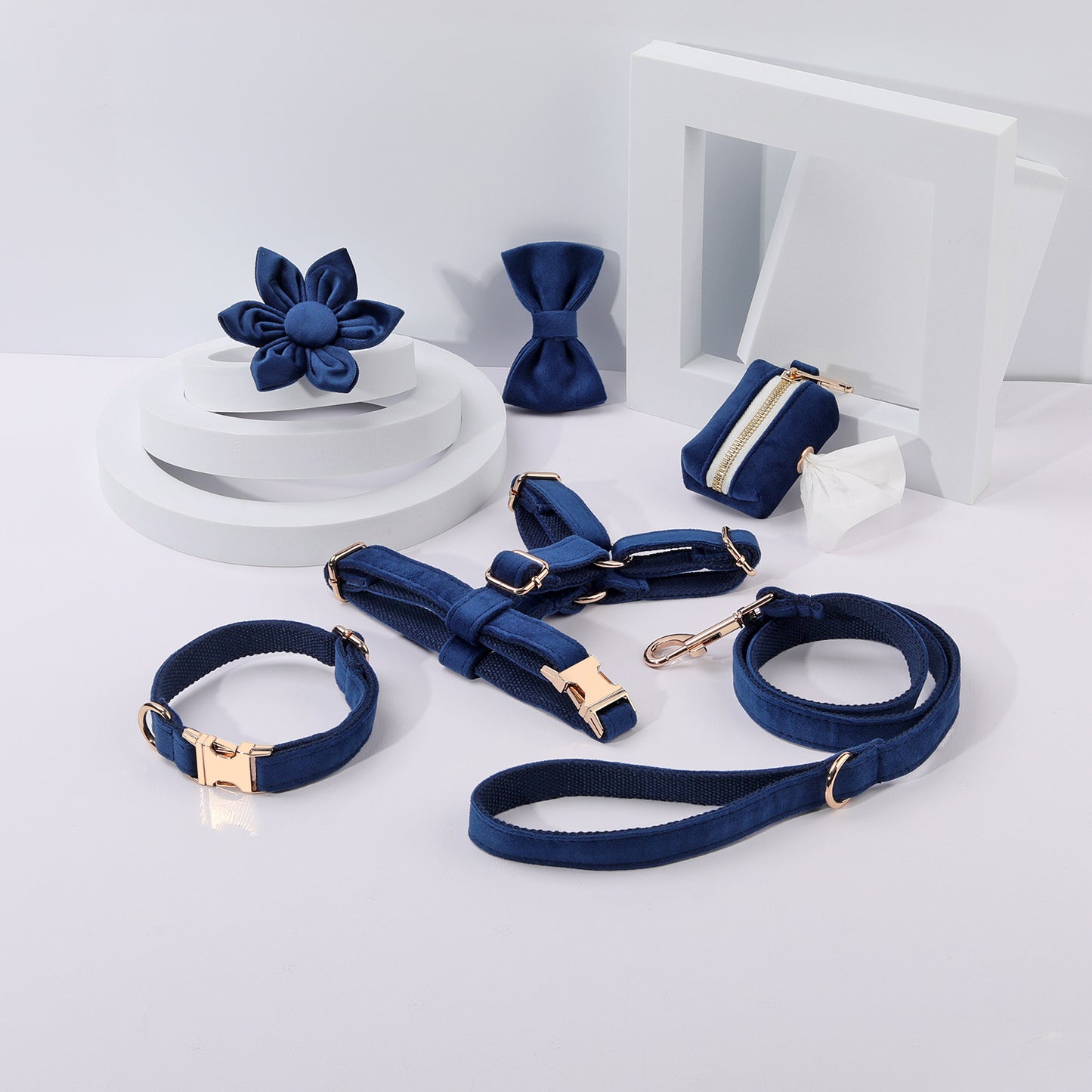 Hondentuigje met Lijn en Halsband Set - 6-delig - Inclusief Poepzakhouder & Strik